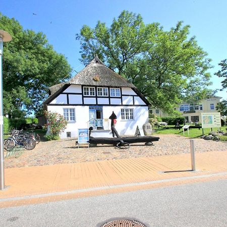 Fewo Mit Meerblick, Gratis Nutzung Vom Ahoi Erlebnisbad Und Sauna In Sellin - Haus Blick Zur See Fewo 11 Goehren  Exterior foto