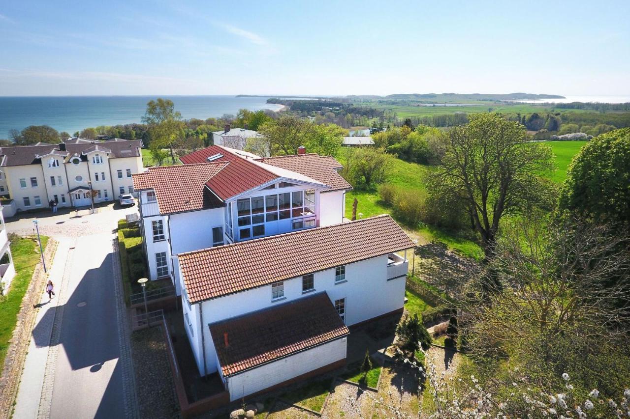 Fewo Mit Meerblick, Gratis Nutzung Vom Ahoi Erlebnisbad Und Sauna In Sellin - Haus Blick Zur See Fewo 11 Goehren  Exterior foto
